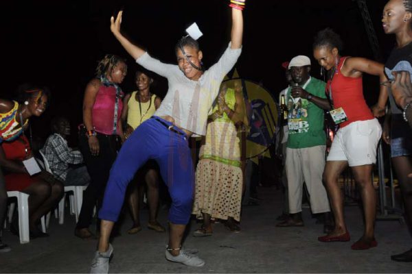 Le-jeune-ballet-de-guinee-conakry-en-joie-dans-le-public